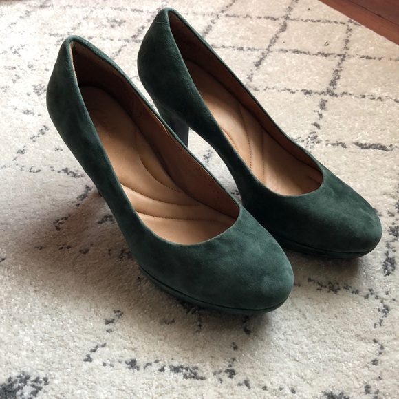 clarks green suede shoes